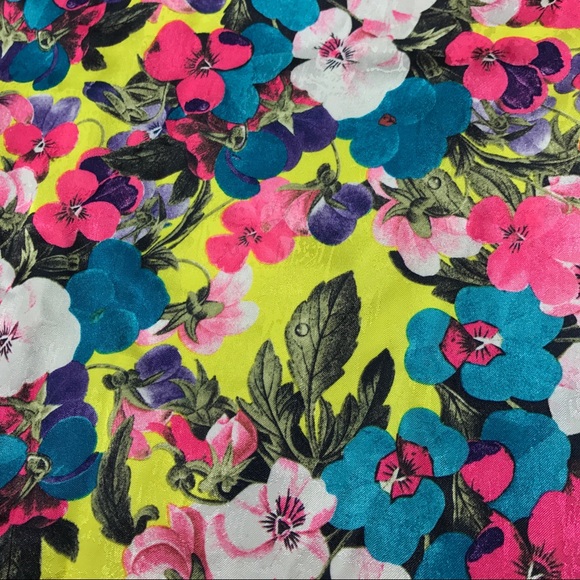 Gibson Latimer Floral Jewel Embellished Tunic - Picture 4 of 5